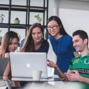 Professional communication in English meetings – confident business discussion